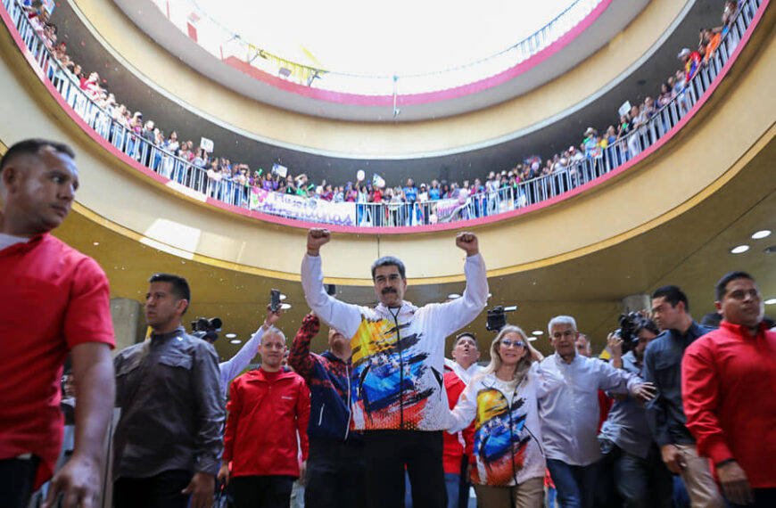 El PSUV presenta de forma oficial la candidatura de Maduro para las elecciones presidenciales de Venezuela