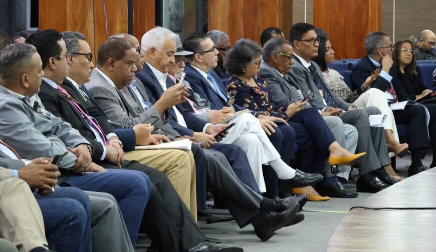 Partidos de la oposición aun no han definido candidatos a la vicepresidencia