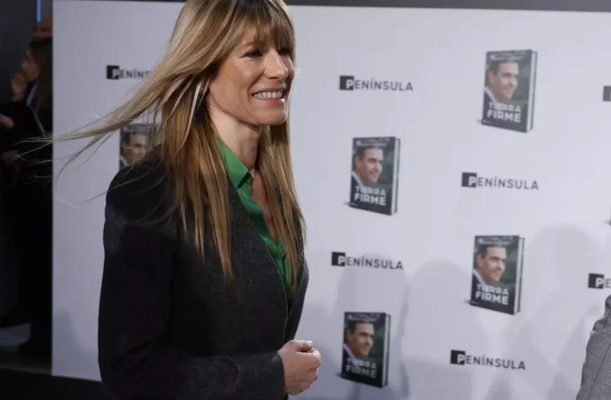 Begoña Gómez, esposa del presidente español, a qué se dedica y por qué se ha desatado una campaña en su contra