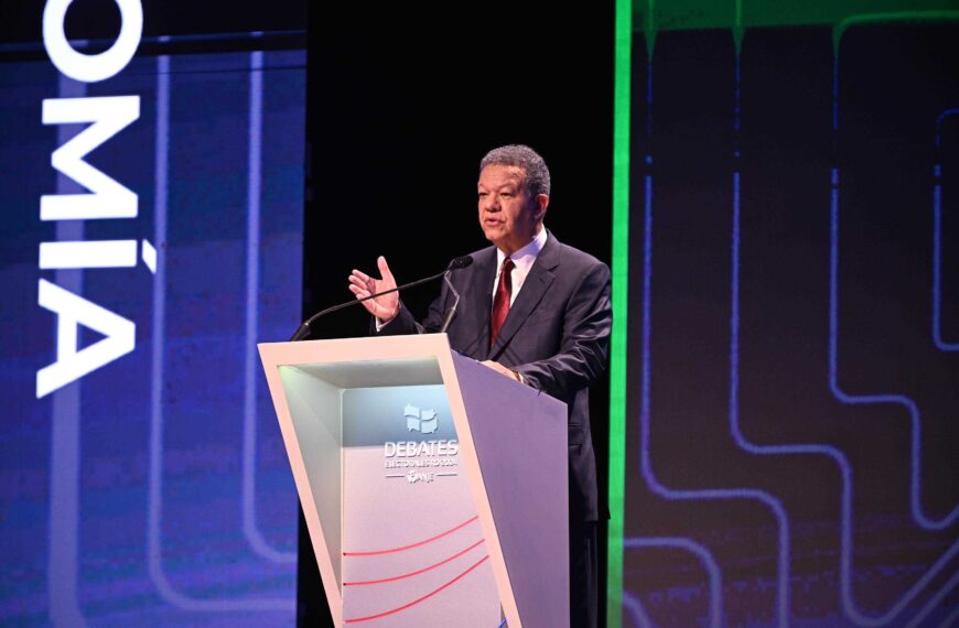 Leonel Fernández asegura que solo apoyará la reforma fiscal si favorece a los más pobres