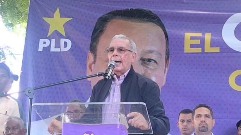 Danilo llama a destruir carpas del PRM que sean instaladas frente a colegios electorales