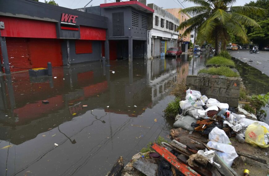 Últimas lluvias provocan inundaciones en el Gran Santo Domingo y otras ciudades