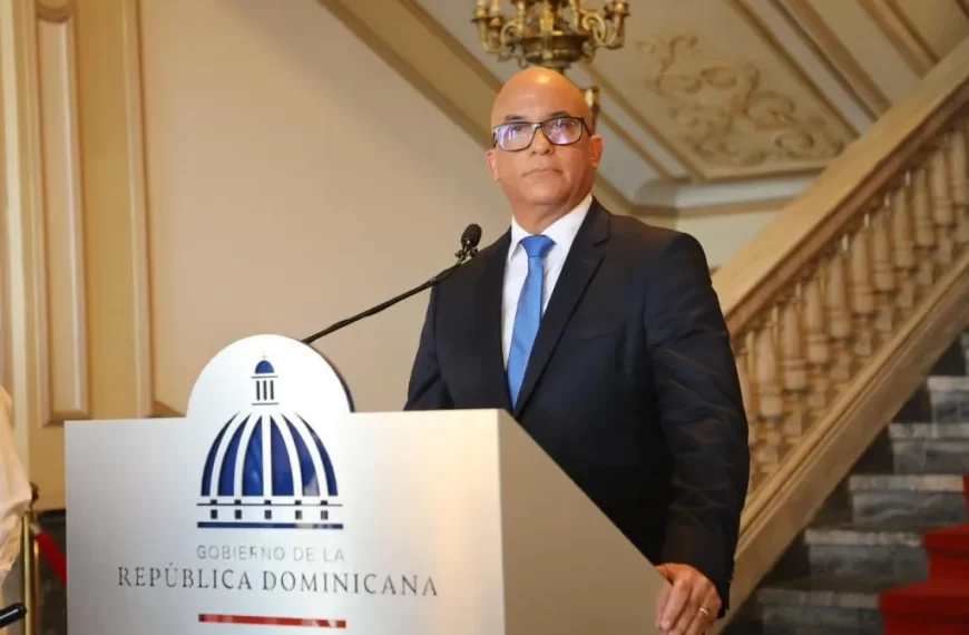 Con la experiencia de los anteriores gobiernos, el caso de los asesores suena a “botellas”.
