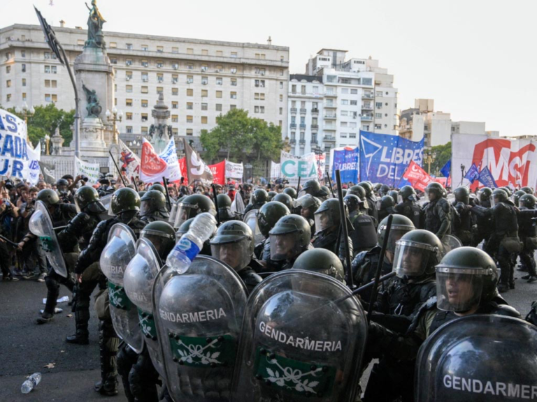 Denuncian en Argentina represión contra manifestantes