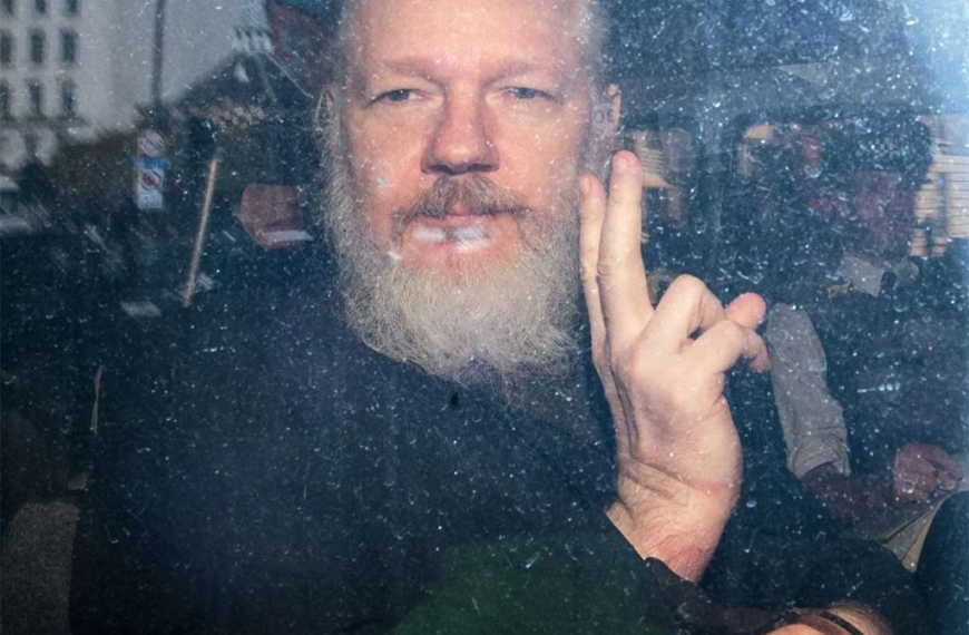 Líderes latinoamericanos celebran liberación de Julian Assange