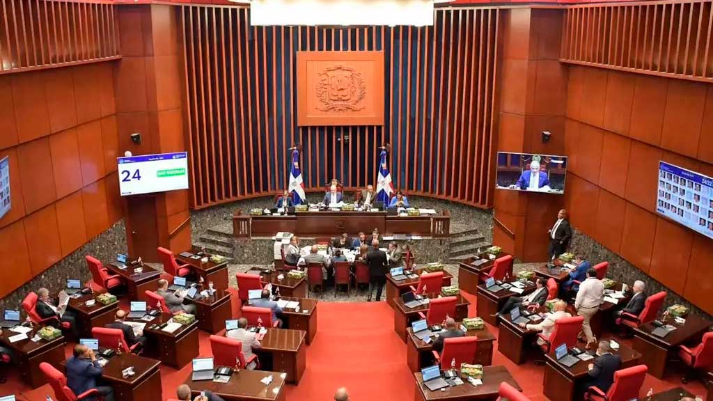 Senado de RD aprueba proyecto de ley de reforma constitucional