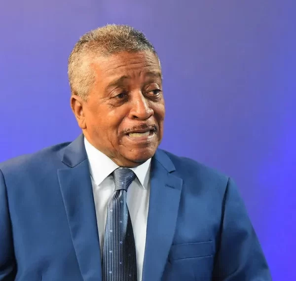 Médicos pensionados y activos merecen&hellip;