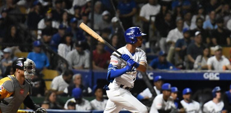 Los Tigres del Licey extienden su dominio con una nueva blanqueada a las Águilas Cibaeñas