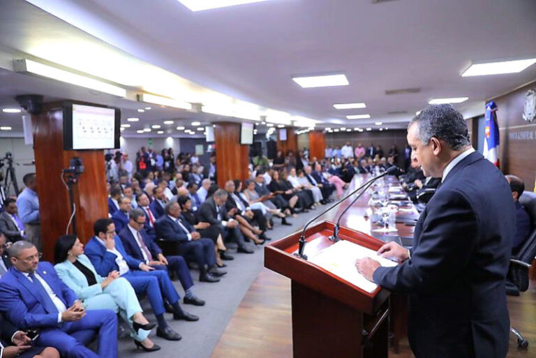 Los partidos políticos dominicanos inician diálogo en relacion a las modificaciones sobre las candidaturas independientes con la JCE