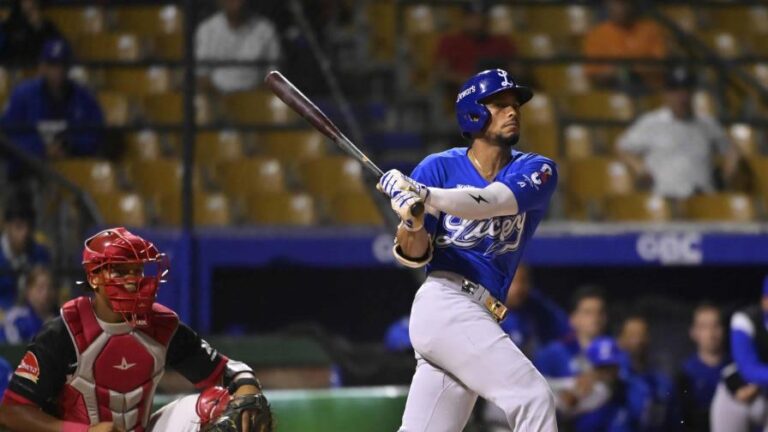 La noche de Francisco Mejía: Los Tigres del Licey empatan con el Escogido la Serie Final 2-2