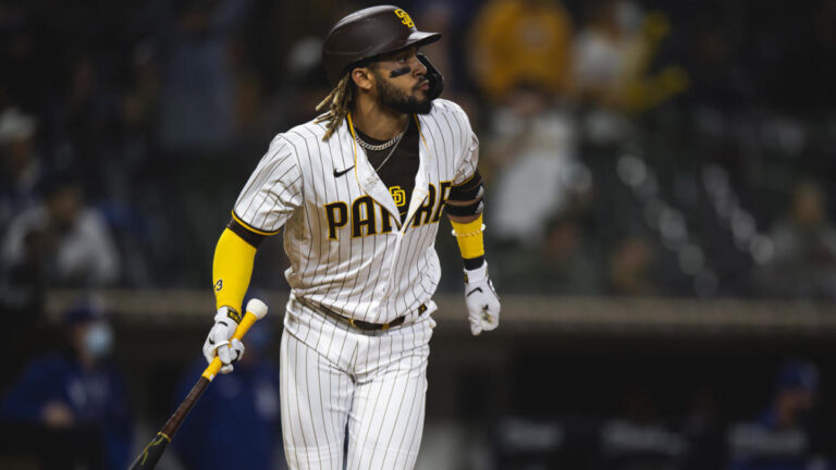 Tatis Jr. y Peralta destacan entre los dominicanos en el arranque de la MLB