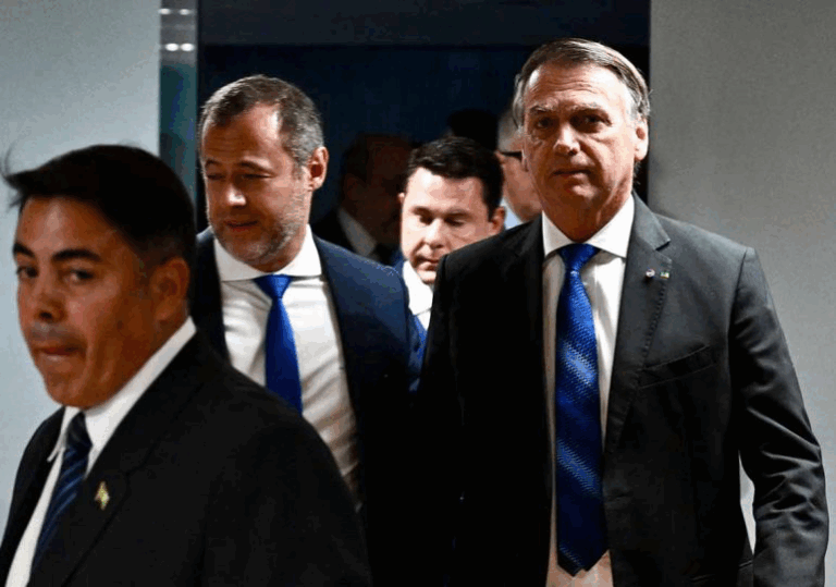 Bolsonaro enfrenta juicio por plan golpista: ex mano derecha confirma conspiración para estado de sitio y nuevas elecciones en 2022