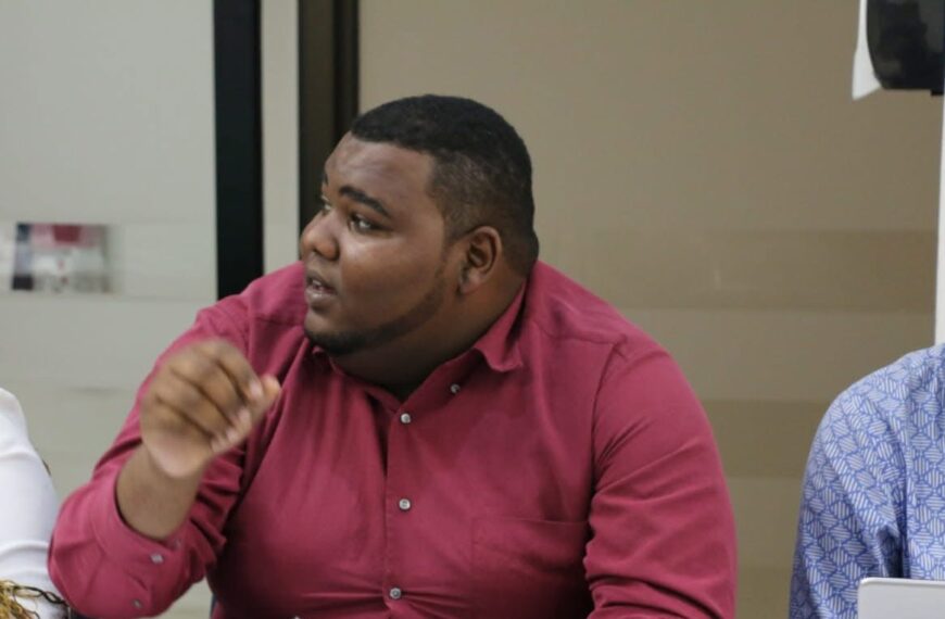 Jhon Martínez: “La juventud dominicana ya no pide permiso para cambiar su destino”