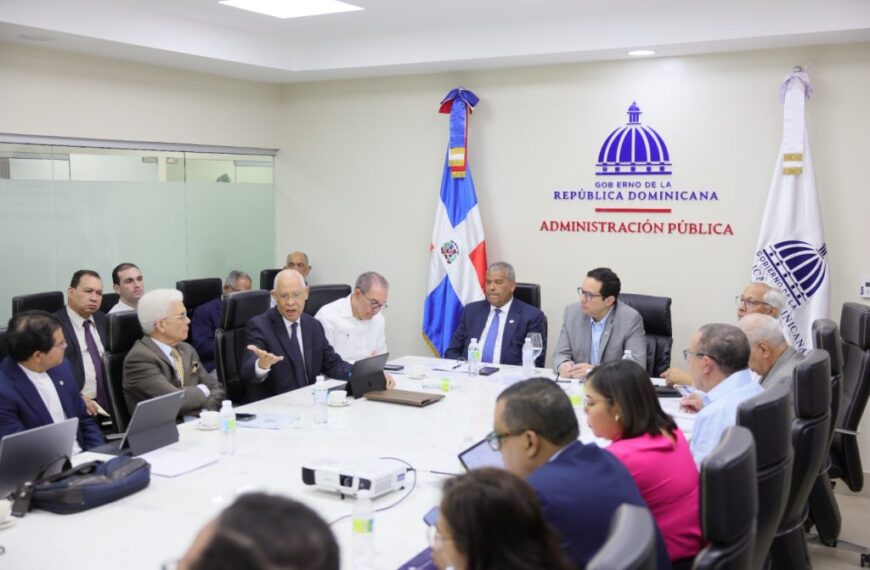 Fusión Estancada: Un año después Minerd y la Mescyt siguen en el limbo