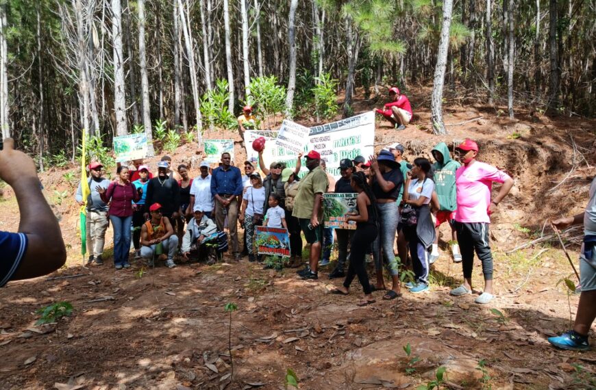 La Juventud Alza la Voz por Monte Plata