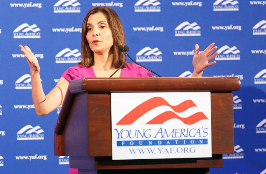 Una Espía en la Embajada:&hellip;