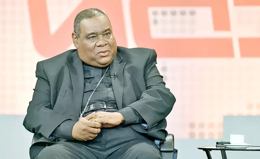  Obispo Castro Marte: La Voz de la Crítica  Moral