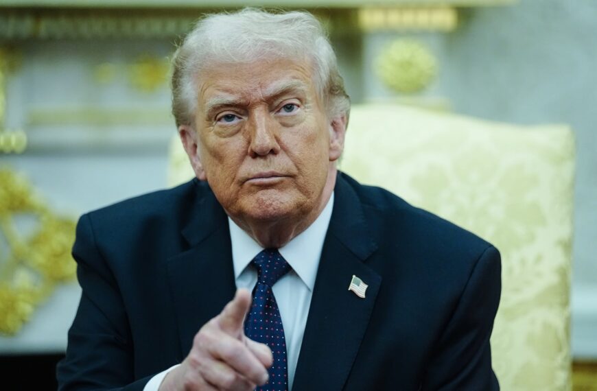 La paz que no cesa: Trump declara fin de hostilidades con Irán, pero mantiene el bloqueo y el despliegue militar