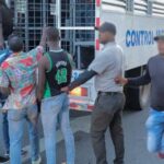 El negocio del odio y la mano de obra invisible: quiénes se benefician del caos migratorio en la frontera