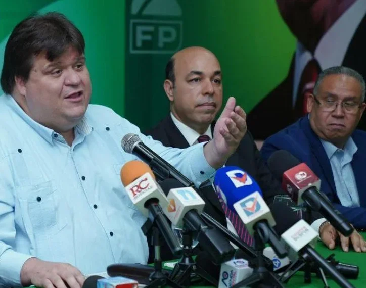 FP tilda de “puerta a la corrupción” proyecto del PRM que permitiría pagos ilegales con fondos públicos