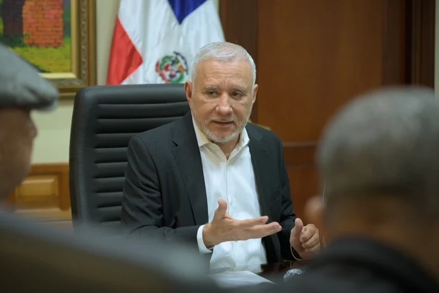 ¡Ni una muerte más! Senador Taveras exige justicia y mano dura contra culpables del desastre en Jet Set