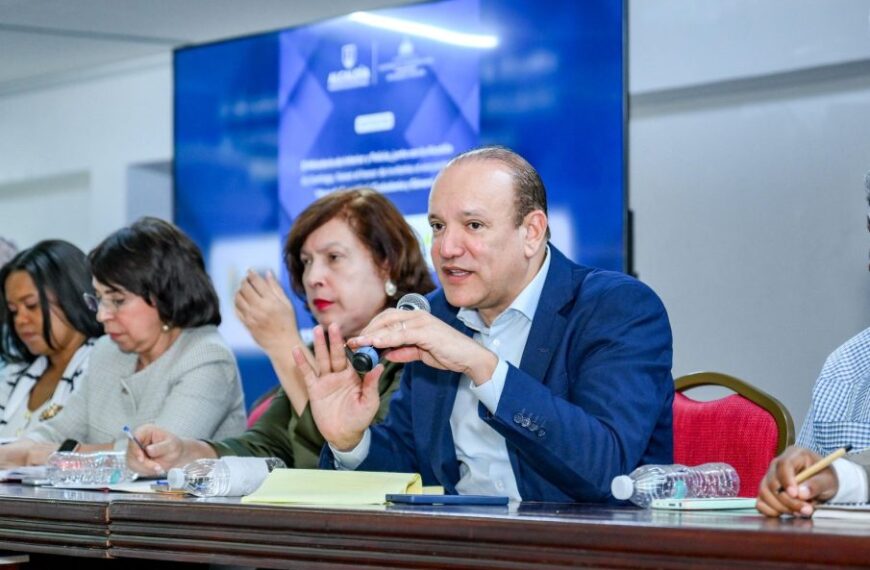 Santiago se consolida como una de las ciudades más seguras del país, afirma alcalde Rodríguez