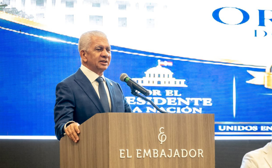 Acuerdo migratorio con EE. UU. no viola nuestra Carta Magna ni la soberanía, afirma Ricardo De los Santos