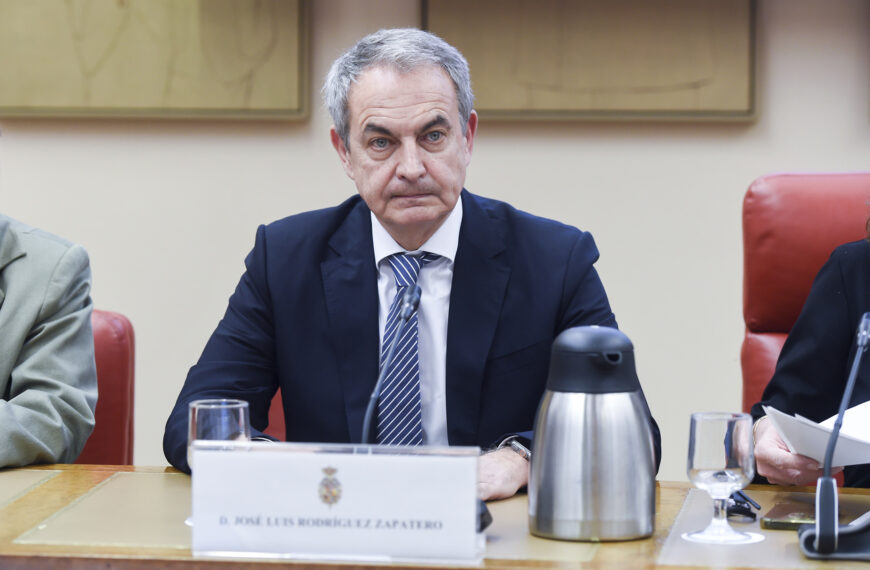 La Audiencia Nacional imputa a Zapatero por tráfico de influencias y blanqueo en la trama de Plus Ultra