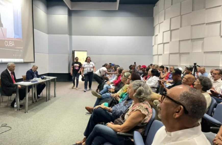 ¡Cae el muro del silencio! Dominicanos abrazan a Cuba y denuncian el bloqueo en histórico manifiesto