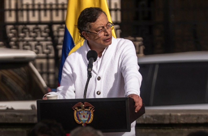 Presidente Petro rechaza resultados de preconteo privado y defiende escrutinio judicial