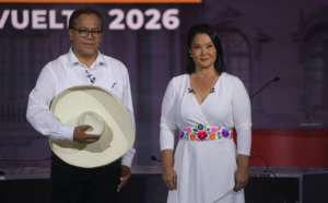 Keiko Fujimori aventaja por décimas a Roberto Sánchez en los primeros sondeos a boca de urna