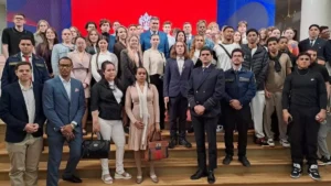 Rusia desafía el cerco y se ofrece como socio estratégico para Cuba