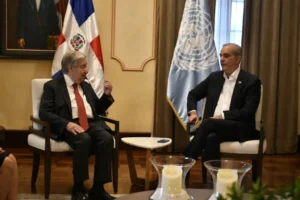 Abinader y Guterres dialogan en el Palacio Nacional sobre los desafíos de la región