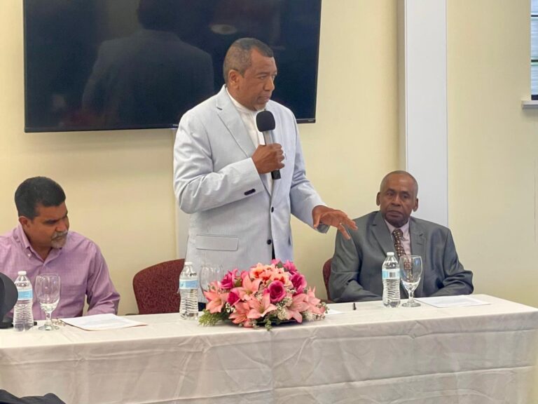 Julio Disla presenta en Connecticut su quinto libro y reafirma su compromiso con la reflexión social y política