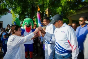 Antorcha de Santo Domingo 2026 llega a Miches entre reclamos por el deporte