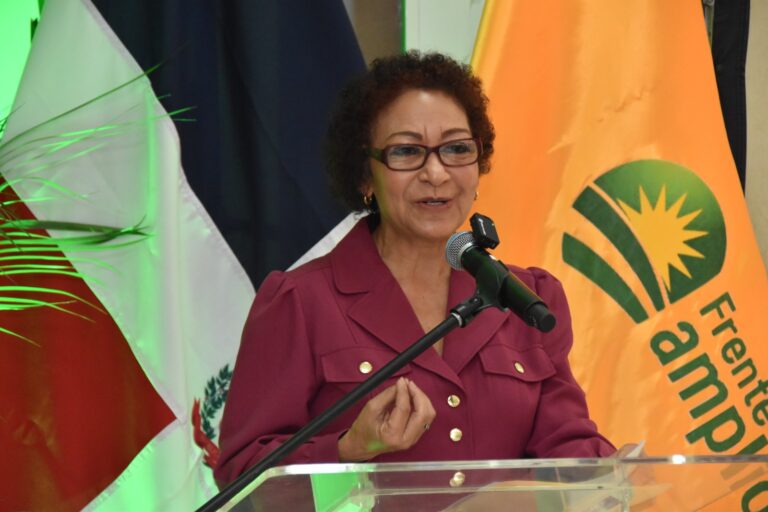 Frente Amplio evalúa crisis y fortalece propuesta en República Dominicana