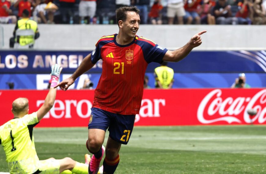 España recupera su grandeza y avanza a octavos con un Unai Simón para la historia