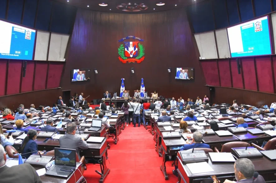 Diputados aprueban en primera lectura 32 modificaciones al Código Penal