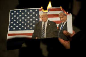 Netanyahu regresa a Washington en medio del desgaste de su imagen y crecientes tensiones con Trump