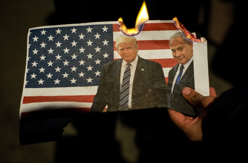 Netanyahu regresa a Washington en medio del desgaste de su imagen y crecientes tensiones con Trump