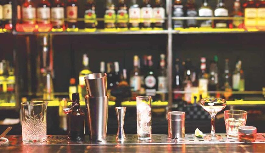Horarios de venta de alcohol seguirán vigentes por dos años tras fallo del Tribunal Constitucional