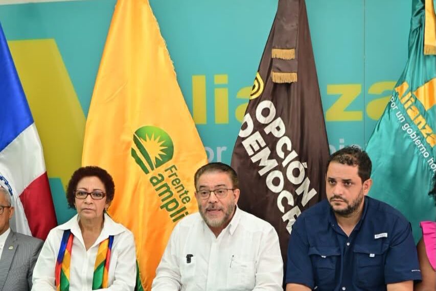 Frente Amplio, Alianza País y Opción Democrática exigen sanción por muerte de Darlin Mercado y reforma policial