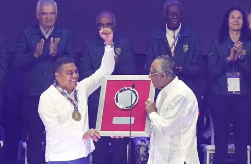 José P. Monegro deja el teleprompter y despide Santo Domingo 2026 desde la emoción