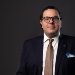 Víctor Cedeño Brea: el perfil técnico que llega a dirigir la Superintendencia de Bancos umbral-Víctor Livio -Enmanuel - Brea